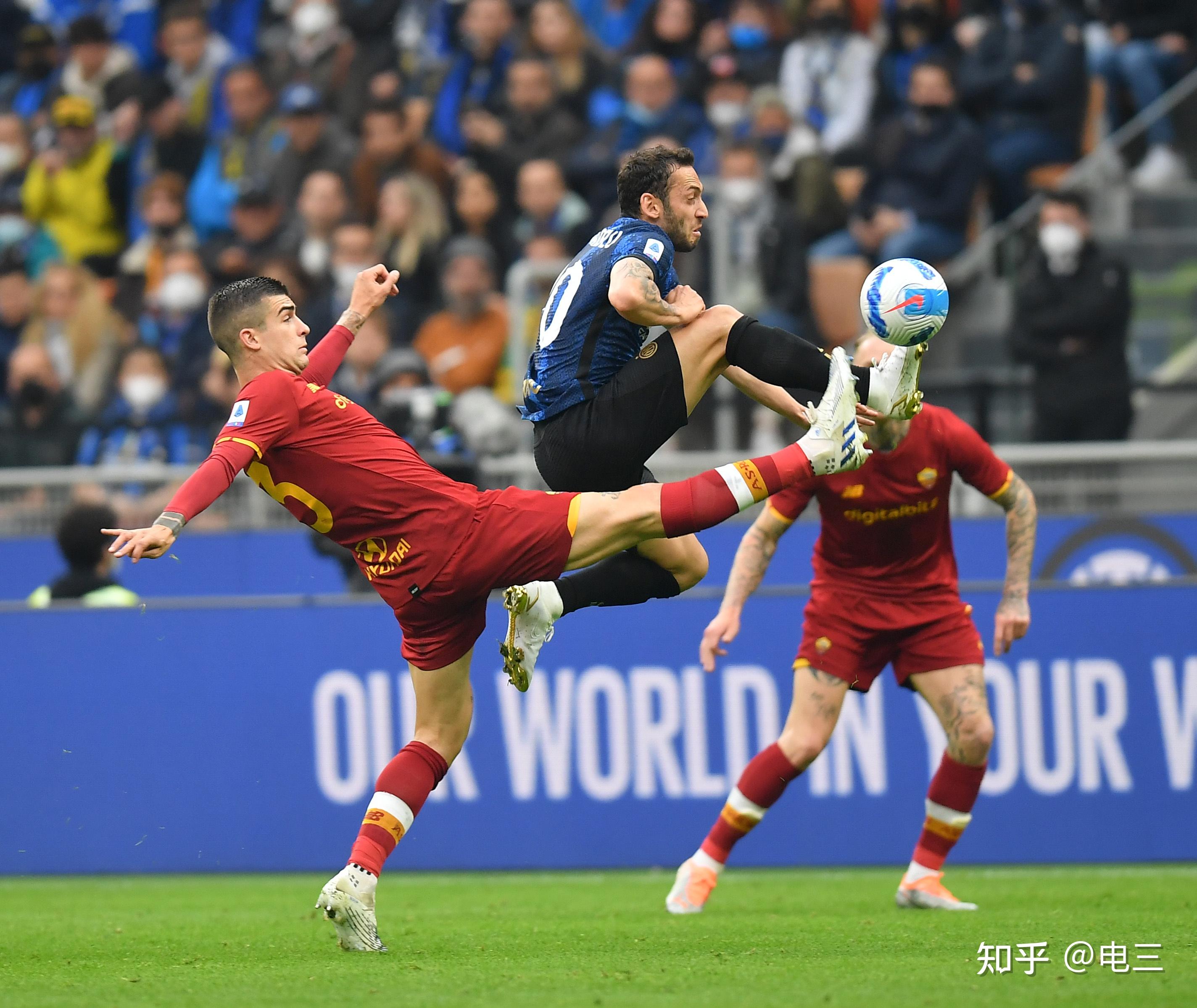 包含利物浦发布备战花絮，关键时刻回应争议，意大利杯任务艰巨，年轻球员得到机会的词条-乐竞电竞平台